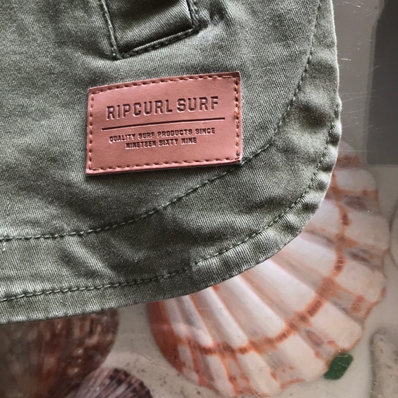 Rip Curl Dark Green Button Up - Picture 2 of 4